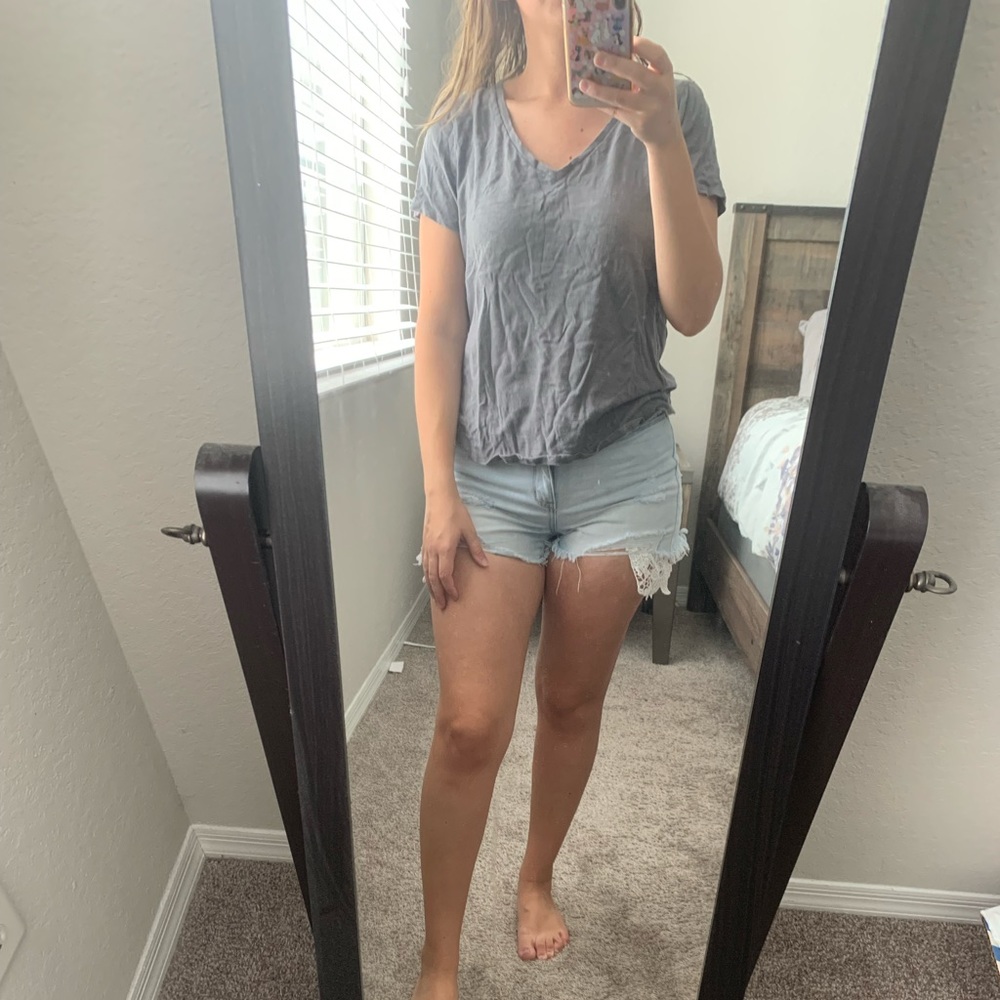 Grey basic tee
